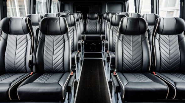 20 passenger minibus rental daytona beach