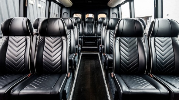 25 passenger minibus rental daytona beach